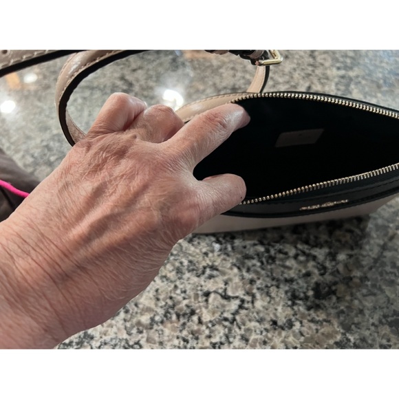 Purse and matching wallet. PRICE REDUCTION!! $$50 for the set!!! - Picture 7 of 10